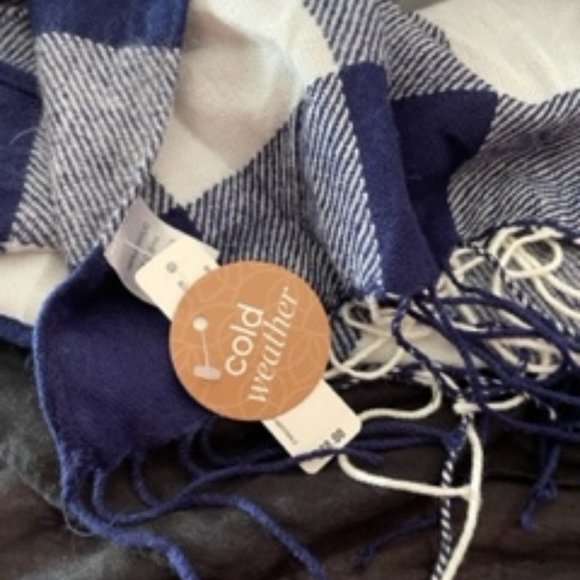 NWT, NEW DIRECTION CHECKERED SCARF - Picture 2 of 2